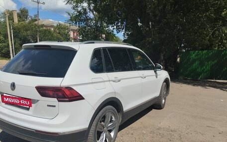 Volkswagen Tiguan II, 2018 год, 3 000 000 рублей, 3 фотография