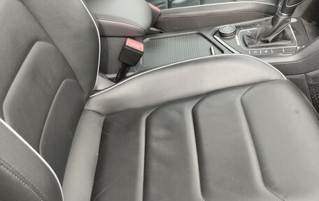 Volkswagen Tiguan II, 2018 год, 3 000 000 рублей, 19 фотография