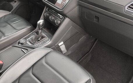 Volkswagen Tiguan II, 2018 год, 3 000 000 рублей, 20 фотография