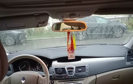 Renault Laguna III рестайлинг, 2008 год, 1 000 000 рублей, 8 фотография