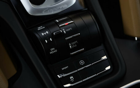 Porsche Cayenne III, 2015 год, 3 499 000 рублей, 25 фотография