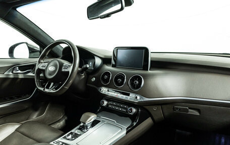 KIA Stinger I, 2018 год, 2 749 700 рублей, 9 фотография