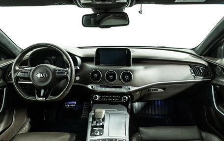 KIA Stinger I, 2018 год, 2 749 700 рублей, 13 фотография