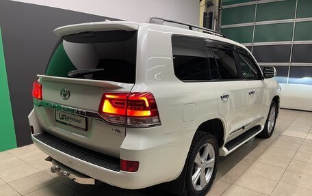 Toyota Land Cruiser 200, 2016 год, 4 890 000 рублей, 6 фотография