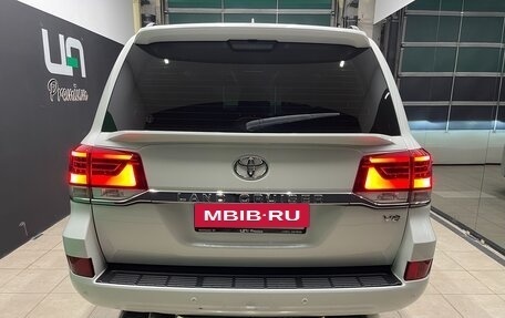 Toyota Land Cruiser 200, 2016 год, 4 890 000 рублей, 5 фотография