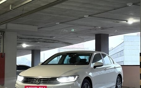 Volkswagen Passat B8 рестайлинг, 2018 год, 2 220 000 рублей, 2 фотография