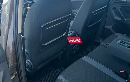 Volkswagen Tiguan II, 2018 год, 2 300 000 рублей, 8 фотография