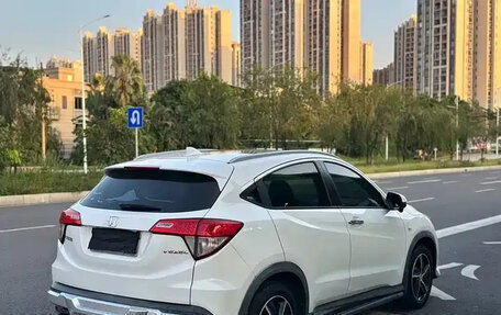 Honda Vezel, 2022 год, 1 210 011 рублей, 8 фотография