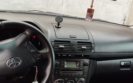 Toyota Avensis III рестайлинг, 2007 год, 630 000 рублей, 6 фотография