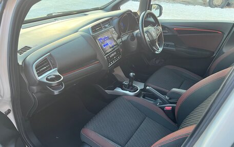 Honda Fit III, 2018 год, 1 500 000 рублей, 6 фотография