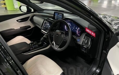 Toyota Crown, 2018 год, 2 999 999 рублей, 18 фотография