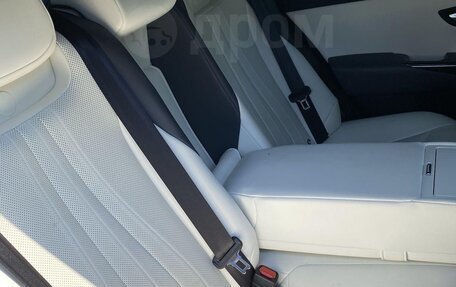 Toyota Crown, 2018 год, 2 999 999 рублей, 19 фотография