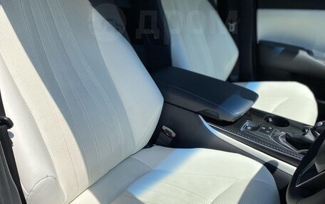 Toyota Crown, 2018 год, 2 999 999 рублей, 21 фотография