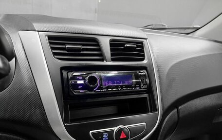 Hyundai Solaris II рестайлинг, 2012 год, 725 000 рублей, 17 фотография