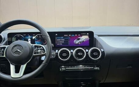 Mercedes-Benz GLA, 2022 год, 1 890 300 рублей, 13 фотография