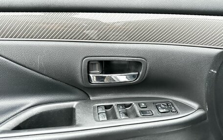 Mitsubishi Outlander III рестайлинг 3, 2019 год, 1 650 000 рублей, 11 фотография