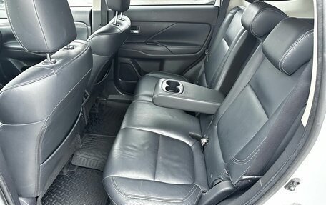 Mitsubishi Outlander III рестайлинг 3, 2019 год, 1 650 000 рублей, 24 фотография