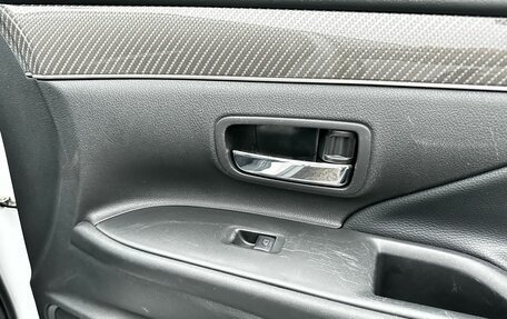 Mitsubishi Outlander III рестайлинг 3, 2019 год, 1 650 000 рублей, 23 фотография