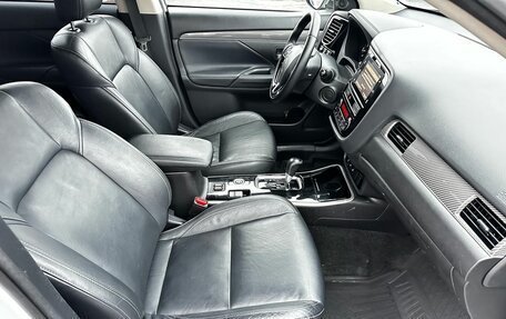 Mitsubishi Outlander III рестайлинг 3, 2019 год, 1 650 000 рублей, 21 фотография