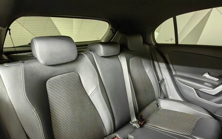 Mercedes-Benz A-Класс, 2019 год, 2 249 000 рублей, 17 фотография