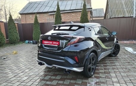 Toyota C-HR I рестайлинг, 2017 год, 2 100 000 рублей, 6 фотография