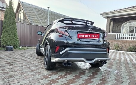 Toyota C-HR I рестайлинг, 2017 год, 2 100 000 рублей, 5 фотография