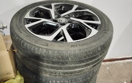 Toyota C-HR I рестайлинг, 2017 год, 2 100 000 рублей, 23 фотография