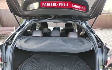 Toyota C-HR I рестайлинг, 2017 год, 2 100 000 рублей, 20 фотография