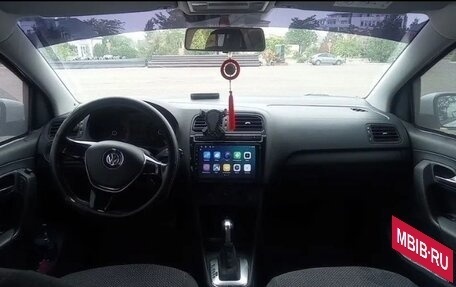 Volkswagen Polo VI (EU Market), 2017 год, 1 200 000 рублей, 4 фотография