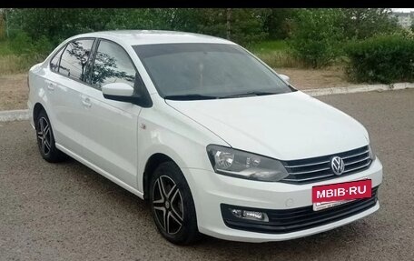 Volkswagen Polo VI (EU Market), 2017 год, 1 200 000 рублей, 2 фотография