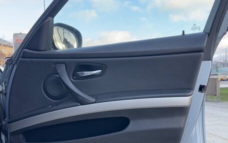 BMW 3 серия, 2010 год, 750 000 рублей, 12 фотография