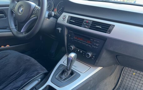 BMW 3 серия, 2010 год, 750 000 рублей, 13 фотография