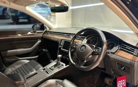 Volkswagen Passat B8 рестайлинг, 2015 год, 1 850 000 рублей, 10 фотография