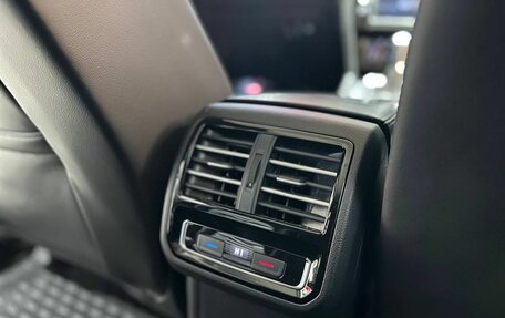 Volkswagen Passat B8 рестайлинг, 2015 год, 1 850 000 рублей, 18 фотография