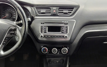 KIA Rio III рестайлинг, 2015 год, 904 000 рублей, 18 фотография