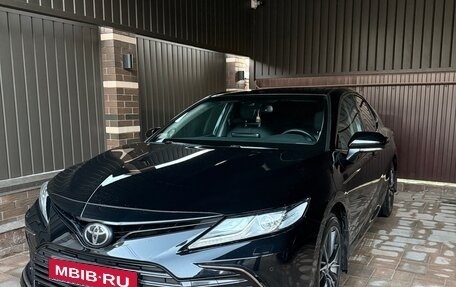 Toyota Camry, 2022 год, 3 590 000 рублей, 1 фотография