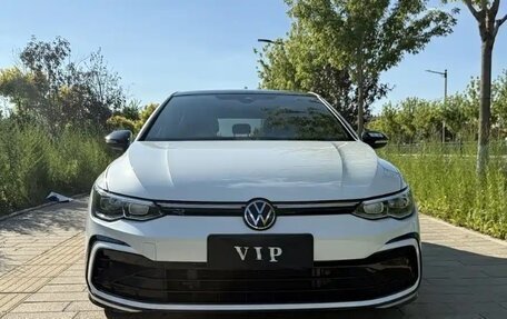 Volkswagen Golf VIII, 2022 год, 1 905 003 рублей, 2 фотография