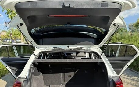 Volkswagen Golf VIII, 2022 год, 1 905 003 рублей, 15 фотография