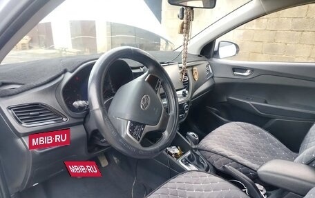 Hyundai Solaris II рестайлинг, 2021 год, 2 200 000 рублей, 5 фотография