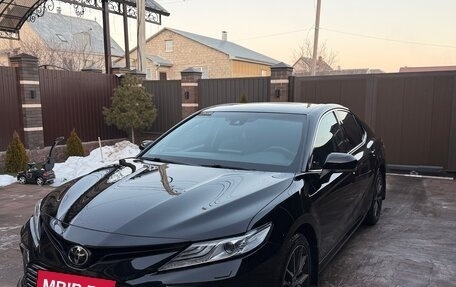 Toyota Camry, 2022 год, 3 590 000 рублей, 4 фотография