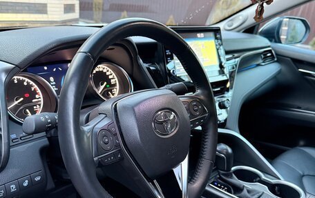 Toyota Camry, 2022 год, 3 590 000 рублей, 10 фотография