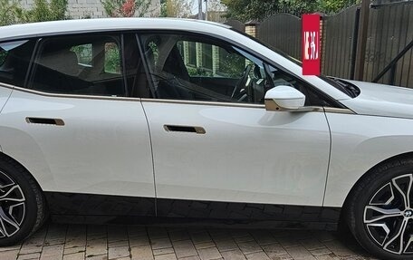 BMW iX, 2022 год, 6 390 000 рублей, 3 фотография