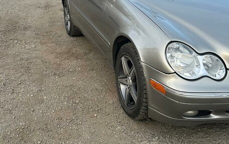 Mercedes-Benz C-Класс, 2002 год, 590 000 рублей, 3 фотография