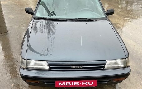 Toyota Carina, 1989 год, 250 000 рублей, 2 фотография