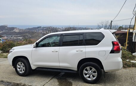 Toyota Land Cruiser Prado 150 рестайлинг 2, 2018 год, 4 200 000 рублей, 2 фотография