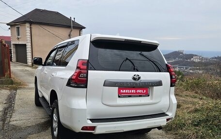 Toyota Land Cruiser Prado 150 рестайлинг 2, 2018 год, 4 200 000 рублей, 4 фотография