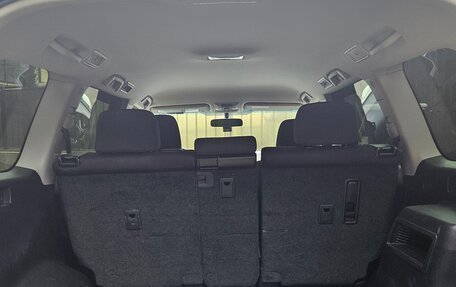 Toyota Land Cruiser Prado 150 рестайлинг 2, 2018 год, 4 200 000 рублей, 8 фотография