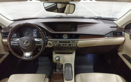 Lexus ES VII, 2016 год, 2 325 000 рублей, 9 фотография