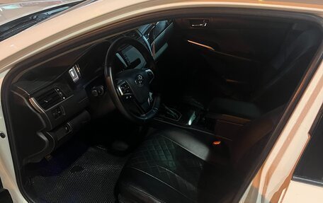 Toyota Camry, 2017 год, 1 700 000 рублей, 8 фотография