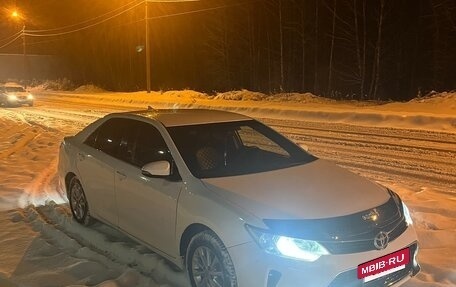 Toyota Camry, 2017 год, 1 700 000 рублей, 2 фотография